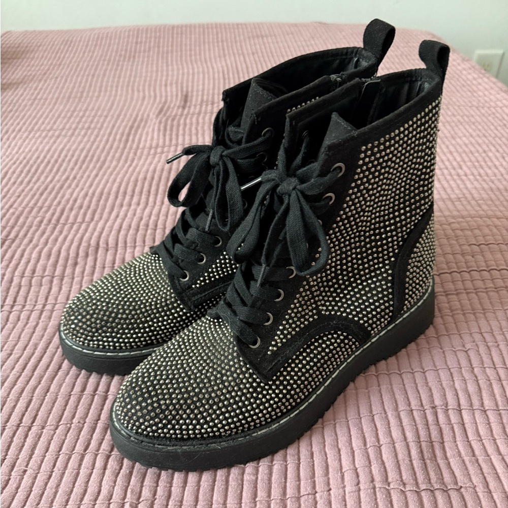 Steve Madden Girl Kurrt-R Studded Combat Boot - Picture 3 of 9